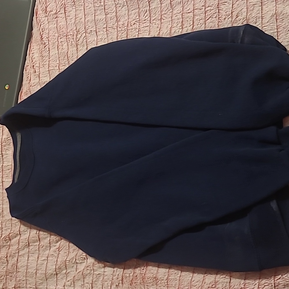 AVAILABLE FOR BUNDLE ONLY! navy crewneck